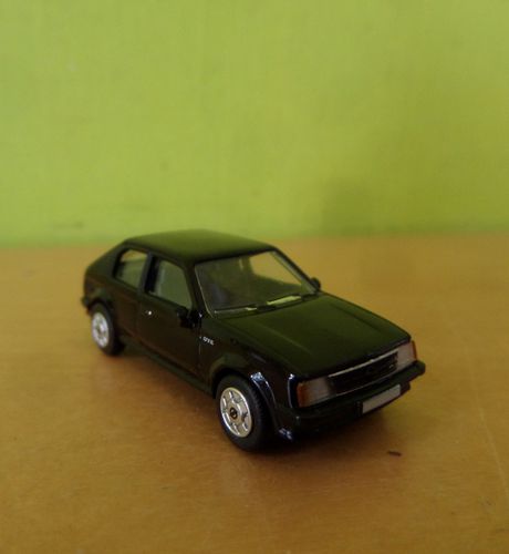 PCX H0 870737 Opel Kadett D GTE zwart