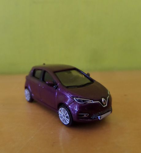 PCX H0 870583 Renault Zoe lila