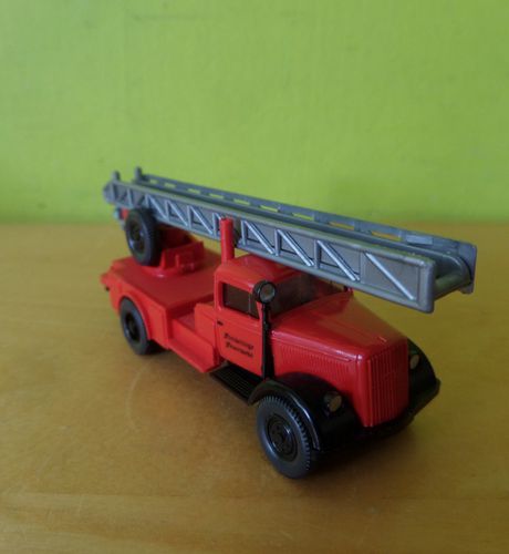 Wiking H0 Budget Opel Blitz brandweer