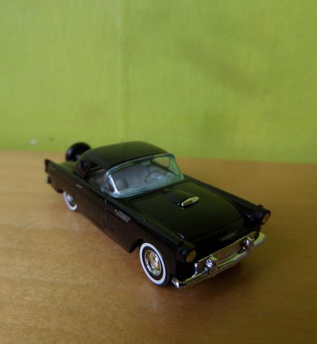 Busch H0 45221 Ford Thunderbird