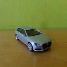 Herpa H0 038577 Audi A4 Avant zilver