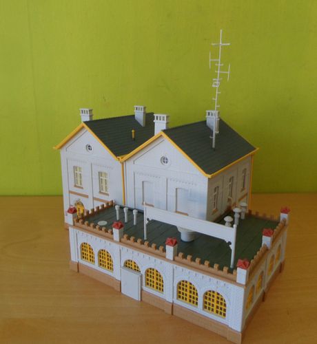 Kibri H0 Fabrieks gebouw witte muren