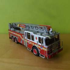 PCX H0 870689 Ferrara Ultra, brandweer FDNY