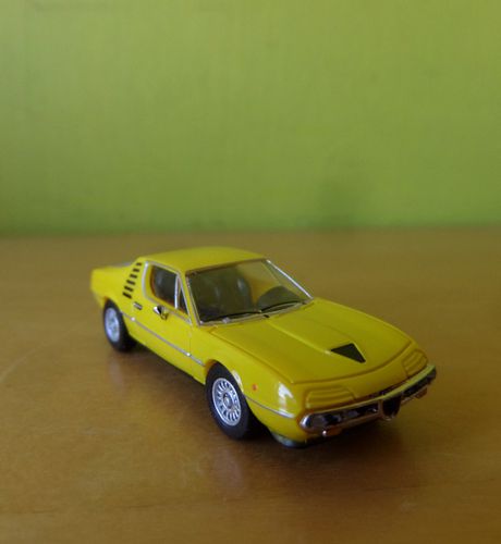 PCX H0 870074 Alfa Romeo Montreal