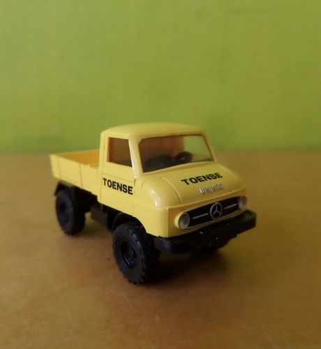 Wiking H0 37111 Unimog 411 "Toense"