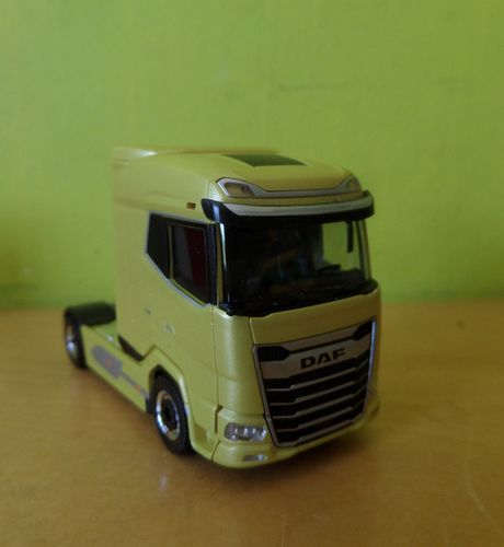 Herpa H0 316262 DAF XG ZM  Tuscan geel