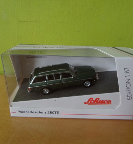 Schuco H0 26627 MB 280 TE (W123) groen