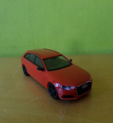 Herpa H0 028578 Audi A4 Avant rood