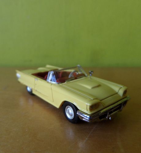 Brekina H0 18206 Ford Thunderbird cabrio