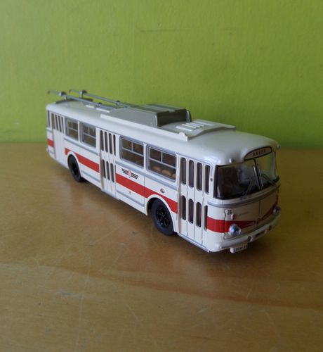 Brekina H0 61352 Skoda 9 Trolleybus