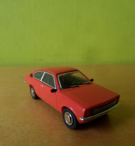 Minichamps H0 870040120 Opel Kadett coupe