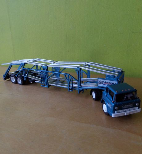 Brekina H0 86332 Ford C serie Shelby transport