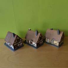 Faller H0 budget 3 kleine vakwerk huisjes