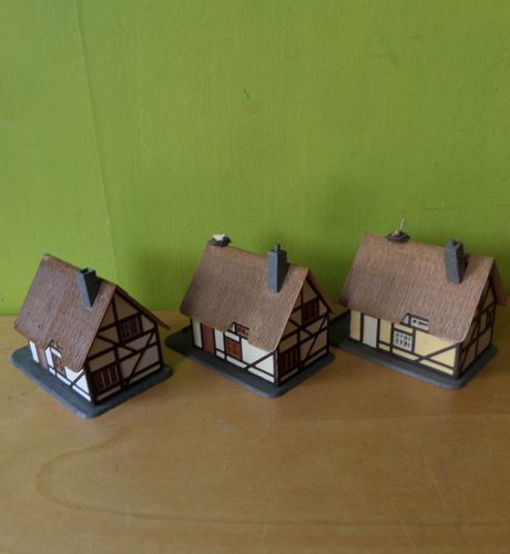 Faller H0 budget 3 kleine vakwerk huisjes