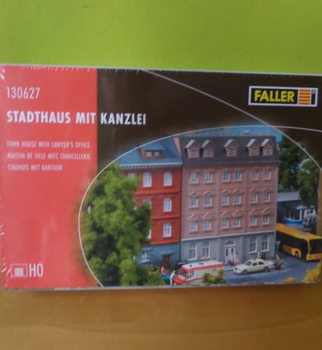 Faller H0 130627 Stads huis met kantoor