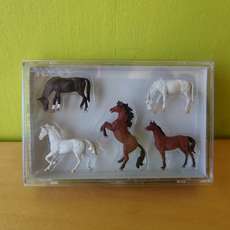 Preiser H0 10156 Paarden assortiment