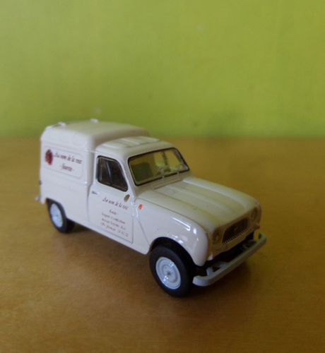 Brekina H014759 Renault R4 Fourgonette "Fleuriste"
