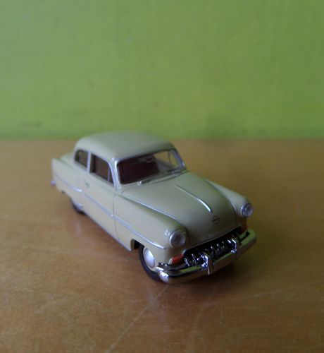 Brekina H0 20239 Opel Olympia  beige