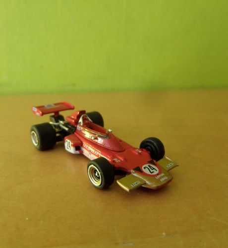Brekina H0 22883 Lotus 72 DGold Leaf