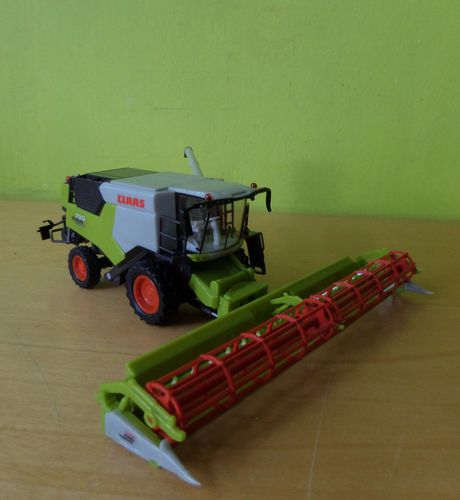 Wiking H0 38915 Claas Trion 730