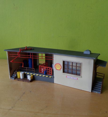 Piko H0 Shell Vul station