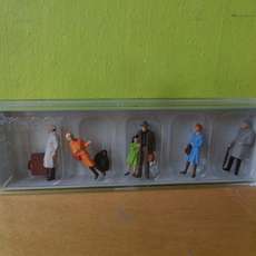 Preiser H0 14044 Staande reizigers