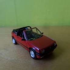 PCX H0 870502 Peugeot 205 Cabrio rood