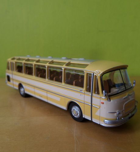 Brekina H0 58200 Setra S12 geel /wit