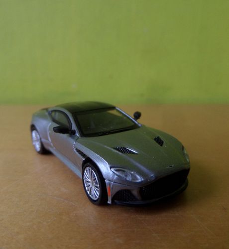 PCX H0 870214 Aston Martin DBS Superleggera