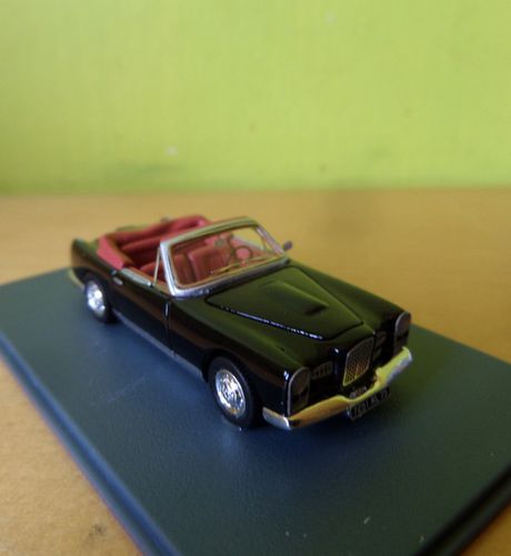 Neo Scale H0 87251 Facel vega Fv1 convertible