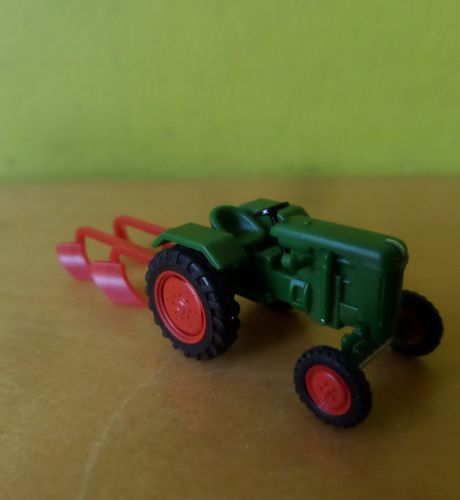 Wiking H0 39802  Tractor Normag Faktor 1
