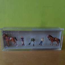Preiser N 79186 Op de manege