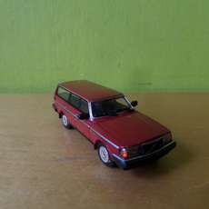 Minichamps H0 870171410  Volvo 240 GL break