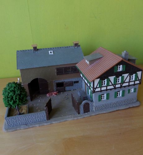Pola H0 Boeren woning met schuur