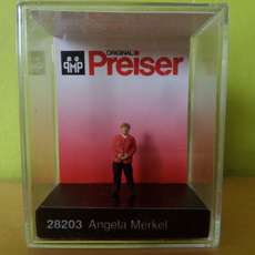 Preiser H0 28203 Angela Merkel