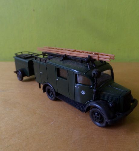 Roco H0 Mercedes-Benz L 4500 LF 25 brandweer