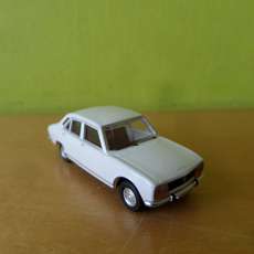 Brekina H0 29123 Peugeot 504 wit