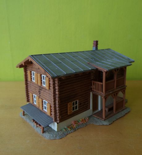 Kibri N Alpen huis