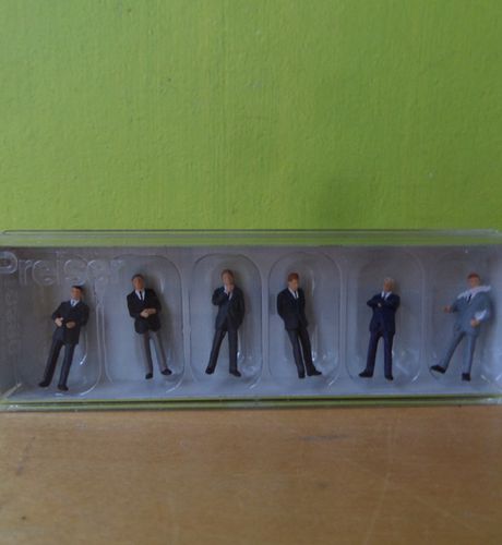 NIEUW ! Preiser H0 10380 Zaken mannen