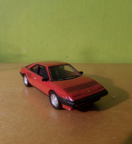 PCX H0 870140  Ferrari Mondial rood