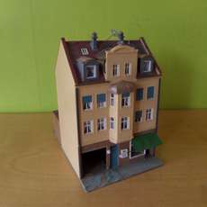 Kibri H0 Stadspand met winkel en garage