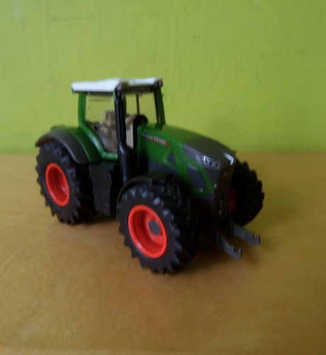 Wiking H0 36165 tractor Fendt 942 Vario