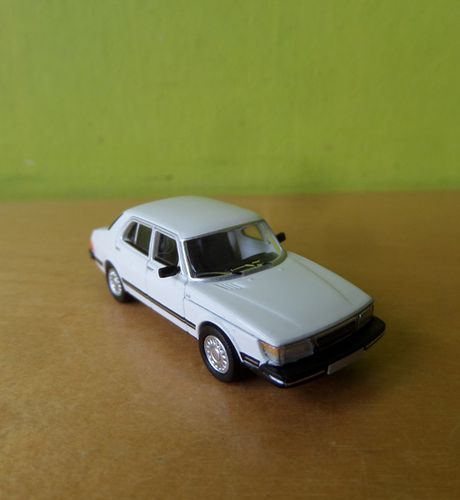 PCX H0 870757  Saab 900 wit