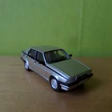 PCX H0 870785 Alfa 75 beige