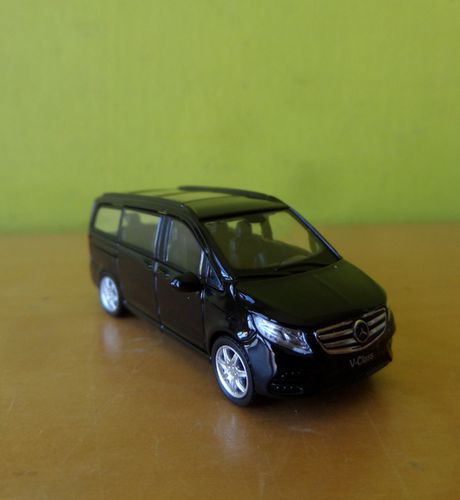 Micro city H0 0075 Mercedes V klasse zwart