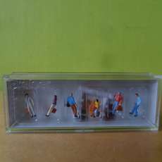 Preiser N 79018 Lopende reizigers