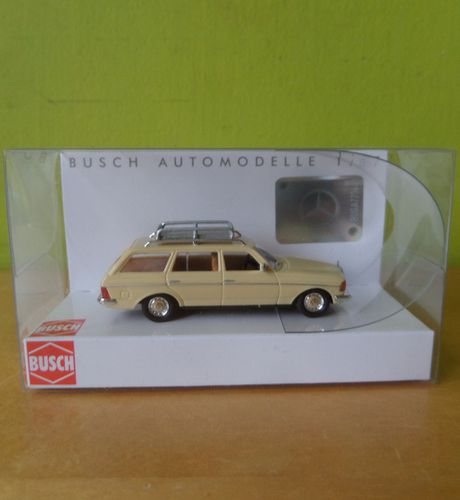 Busch H0 46815 Mercedes W 123