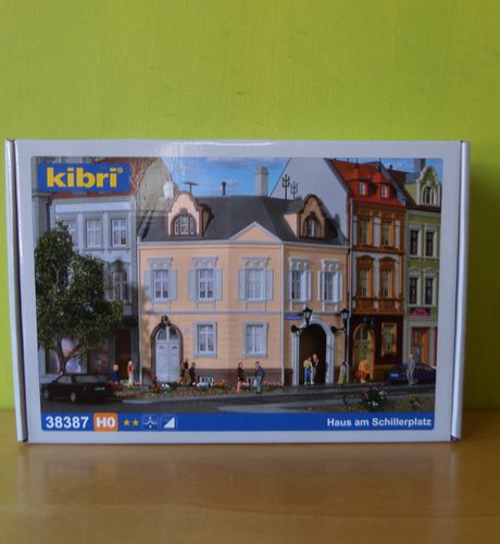 Kibri H0 38387 Hoek huis Am Schillerplatz