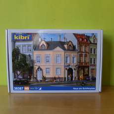 Kibri H0 38387 Hoek huis Am Schillerplatz