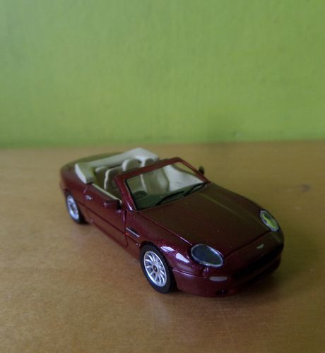 PCX H0  870146 Aston Martin DB7 Volante